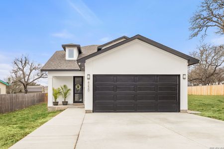 New construction Single-Family house 4230 Waterwood Pass, Elmendorf, TX 78112 - image