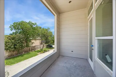 New construction Single-Family house 310 Fowler St, Houston, TX 77007 - image 4