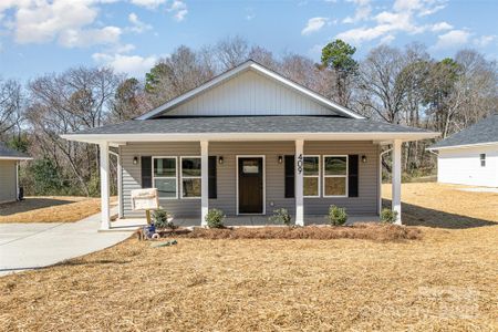 New construction Single-Family house 409 S Spargo St, Dallas, NC 28034 null- photo 0