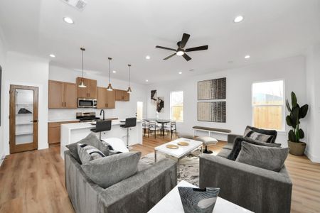 New construction Single-Family house 3537 Amos St, Houston, TX 77021 - image 16