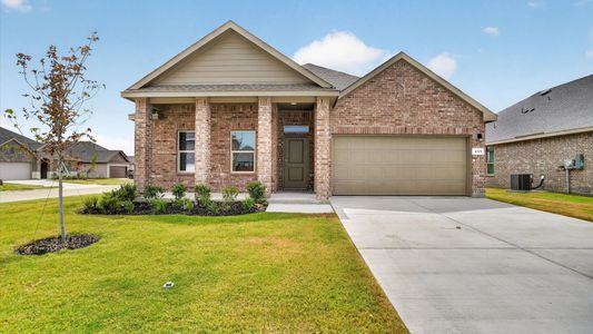 New construction Single-Family house 431 Sunday Silence Wy, Granbury, TX 76049 plan Starkville - image