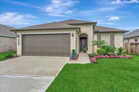 New construction Single-Family house 3013 Snowy Egret Dr, Texas City, TX 77590 plan Baxtor - image