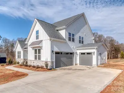 New construction Single-Family house 5020 Carolina North Dr, Gastonia, NC 28056 - image 2
