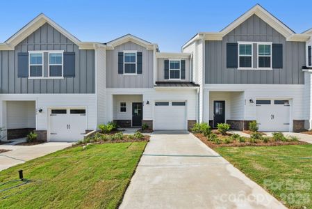 New construction Townhouse house 218 Tiger Lily Dr, Fort Mill, SC 29708 - image