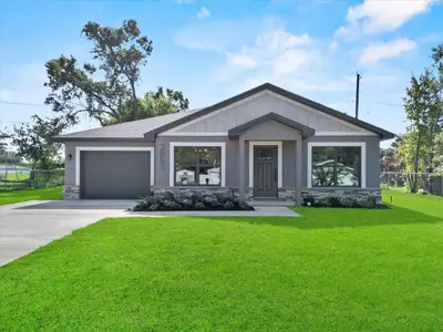 New construction Single-Family house 3063 Lantana Cir, Auburndale, FL 33823 - image