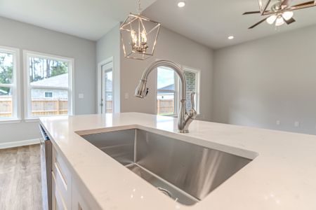 New construction Single-Family house 6017 Oak Hollow Wy, Crestview, FL 32539 plan Maybell I - image 9