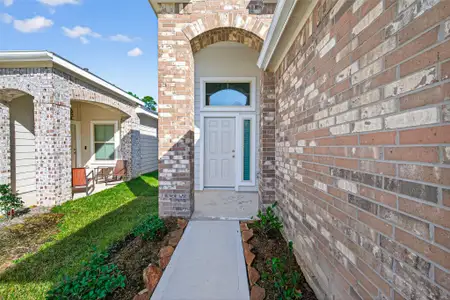 New construction Single-Family house 513 Emerald Thicket Ln, Houston, TX 77336 - image 3