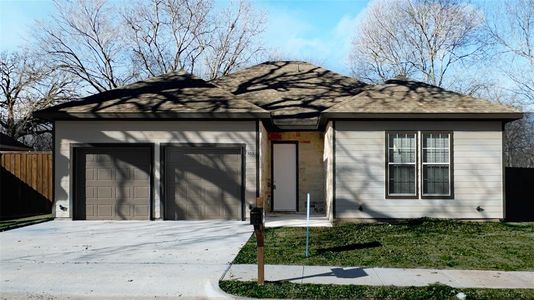 New construction Single-Family house 303 Henderson, Bonham, TX 75418 null- photo 0