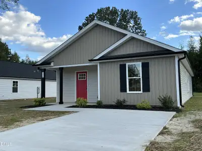 New construction Single-Family house 508 Crump St St, Smithfield, NC 27577 - image