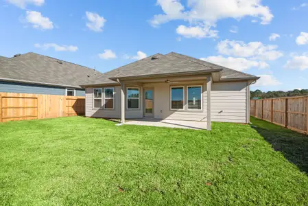 New construction Single-Family house 17731 Sapphire Pines Dr, New Caney, TX 77357 plan Boone - image 3