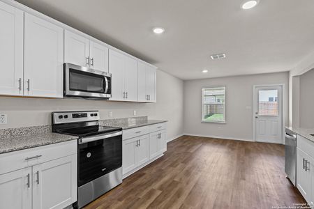 New construction Single-Family house 5168 Bay Breeze, San Antonio, TX 78245 plan Springfield - image 7