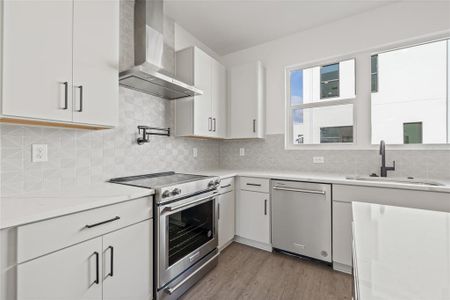 New construction Townhouse house 301 15Th St N, St. Petersburg, FL 33705 - image 11