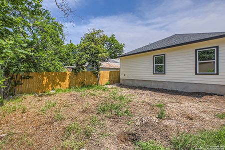 New construction Single-Family house 241 Hawthorne St, San Antonio, TX 78214 null- photo 23 23