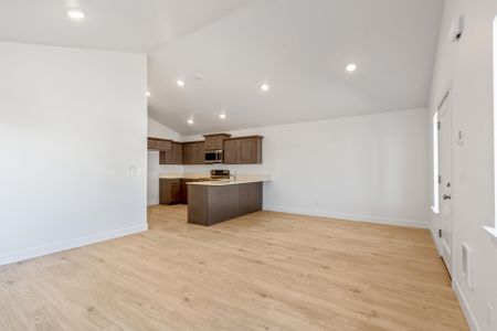 New construction Single-Family house 4008 Sw Obsidian Pl, Redmond, OR 97756 plan Astoria - image 12