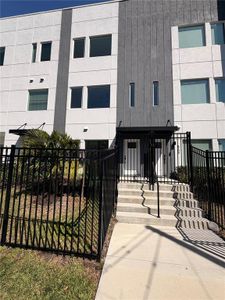 New construction Townhouse house 560 Dr Martin Luther King Jr St S, St. Petersburg, FL 33701 - image