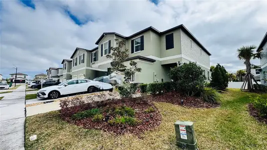 New construction Townhouse house 36498 Camp Fire Ter, Zephyrhills, FL 33541 - image