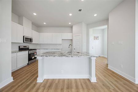 New construction Single-Family house 13435 Sun Cay Dr, Houston, TX 77047 plan Mac Arthur - image 5