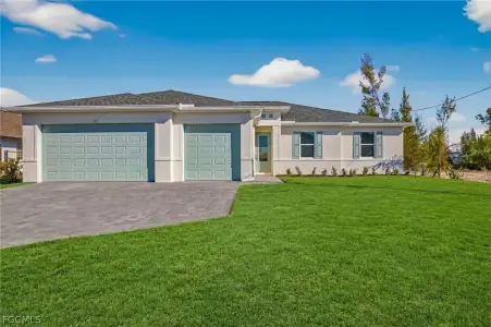 New construction Single-Family house 615 Sw 26Th Ter, Cape Coral, FL 33914 plan The Paradise Cove III - image