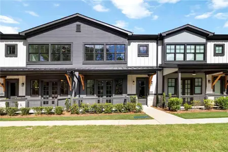 New construction Townhouse house 945 Willingham Dr, Unit 3, Hapeville, GA 30354 - image