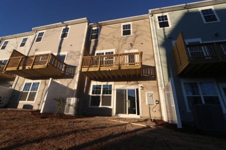 New construction Townhouse house 2721 Hunter Woods Dr, Apex, NC 27502 Kensington - Front Entry Townhomes- photo 54 54