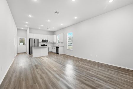 New construction Single-Family house 15618 Sycamore Dr, Montgomery, TX 77356 - image 17