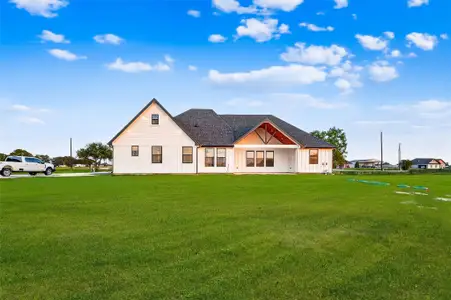 New construction Single-Family house 661 Angus Trl, Angleton, TX 77515 - image