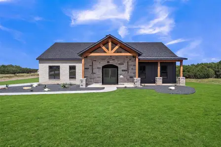 New construction Single-Family house 7701 Kenleigh Ln, Rio Vista, TX 76093 - image