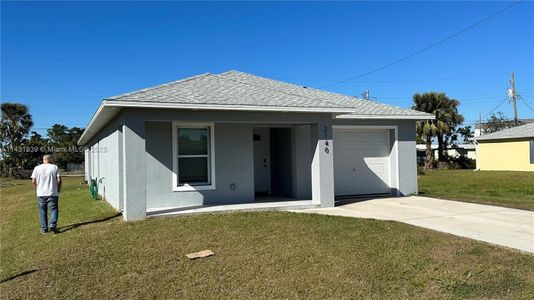 New construction Single-Family house 3428 N Jeffcott St, Fort Myers, FL 33916 - image