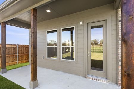 New construction Single-Family house Arlington, TX 76002 plan Lexington - image 3