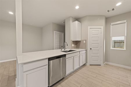 New construction Single-Family house 2922 Valeria Dr, Rosenberg, TX 77471 plan 145 - image 7