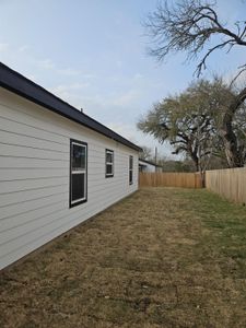 New construction Condo house 715 E Live Oak St, Lockhart, TX 78644 null- photo 26 26