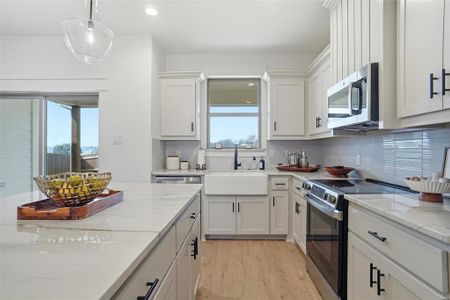 New construction Townhouse house 214 Legacy Blvd, Weatherford, TX 76086 - image 8