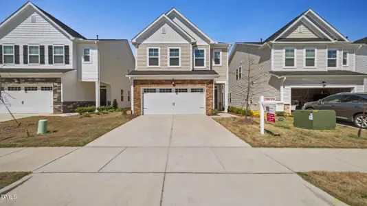 New construction Single-Family house 333 Glacier Lake Dr, Raleigh, NC 27610 - image