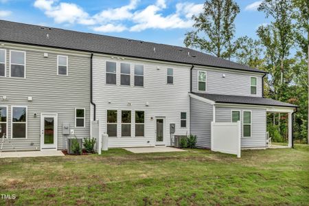 New construction Townhouse house 8922 Kennebec Crossing Dr, Unit 71, Angier, NC 27501 null- photo 38 38