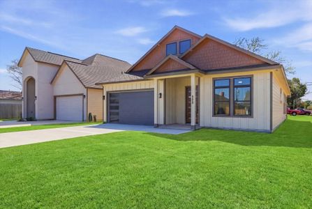 New construction Single-Family house 800 S 1St St, La Porte, TX 77571 - image