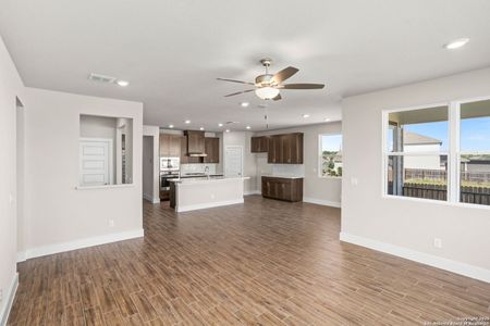 New construction Single-Family house 7317 Walkers Lp, Live Oak, TX 78233 plan Zen - image 11