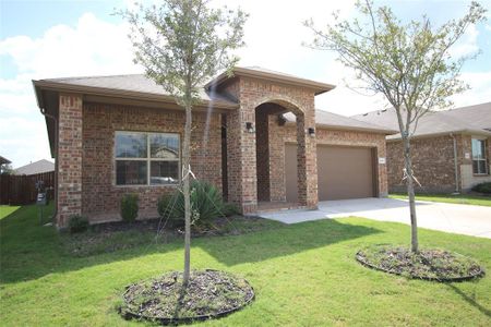 New construction Single-Family house 2405 Moon Ranch Dr, Weatherford, TX 76087 null- photo 1 1