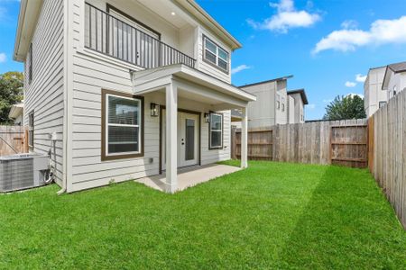 New construction Single-Family house 5013 Golden Forest Dr, Houston, TX 77091 - image