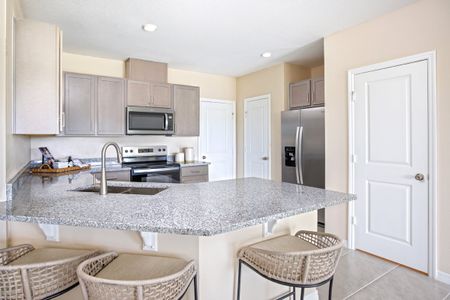 Reserve at Forest Lake Townhomes by KB Home in Lake Wales - photo 25 25