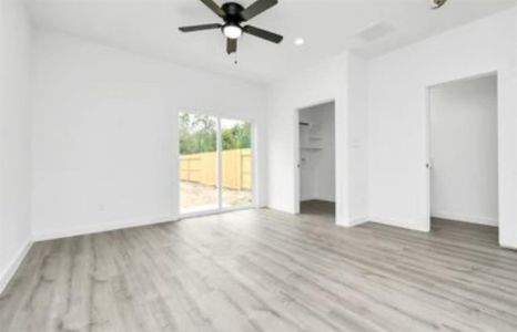 New construction Single-Family house 7813 Hirsch Street, Unit A, Houston, TX 77016 - photo 9 9