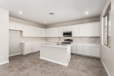 New construction Single-Family house 23188 W Florence Ave, Buckeye, AZ 85326 plan Antelope - image 8