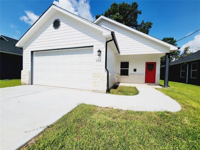 New construction Single-Family house 102 S 12 Th Street, West Columbia, TX 77486 - photo 0