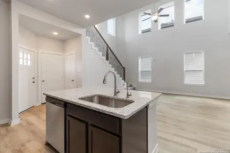 New construction Single-Family house 190 Ashley Lp, San Antonio, TX 78253 plan Mansfield - image 9