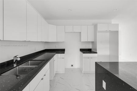 New construction Duplex house 71-73 Ne 163 St, Miami, FL 33162 null- photo 10 10