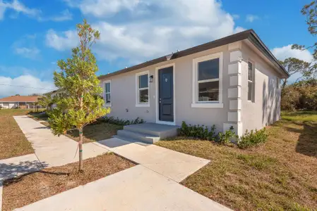 New construction Single-Family house 246 Rotonda Blvd W, Rotonda West, FL 33947 - image