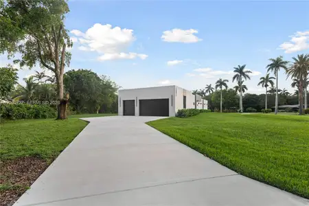 New construction Single-Family house 360 Holly Ln, Plantation, FL 33317 - image