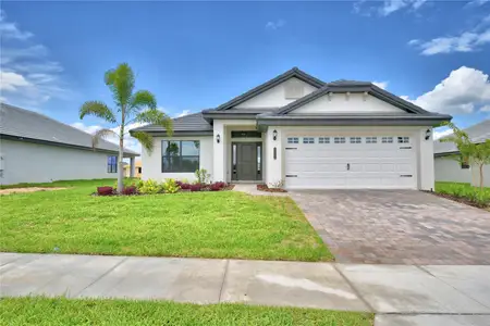 New construction Single-Family house 4502 Grandview Glen Dr, Auburndale, FL 33823 plan 1820 - image
