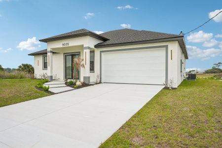 New construction Single-Family house 9035 W Broad Cir, Labelle, FL 33935 - image