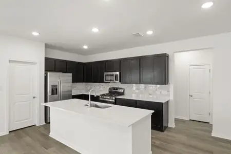 New construction Single-Family house 3725 Pin Oak Hls, Seguin, TX 78155 plan Ford - image 5