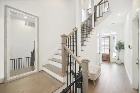 New construction Single-Family house 3506 Kensington Gardens Ln, Houston, TX 77055 null- photo 2 2
